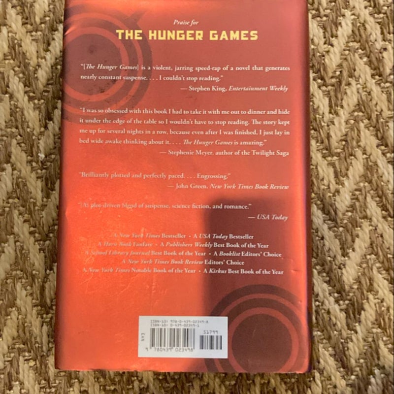 The Hungrr Games : Catching Fire