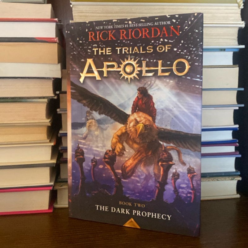 Trials of Apollo, the Book Two the Dark Prophecy (Trials of Apollo, the Book Two)