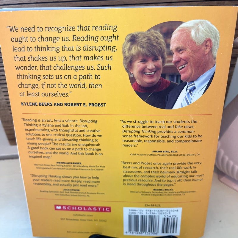 Disrupting Thinking by Kylene Beers; Robert E. Probst, Paperback