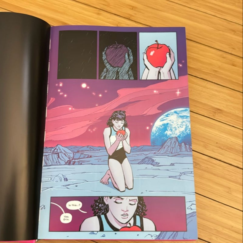 Paper Girls Deluxe Edition Volume 1