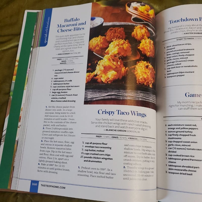 Holidays and Celebrations Cookbook 2015