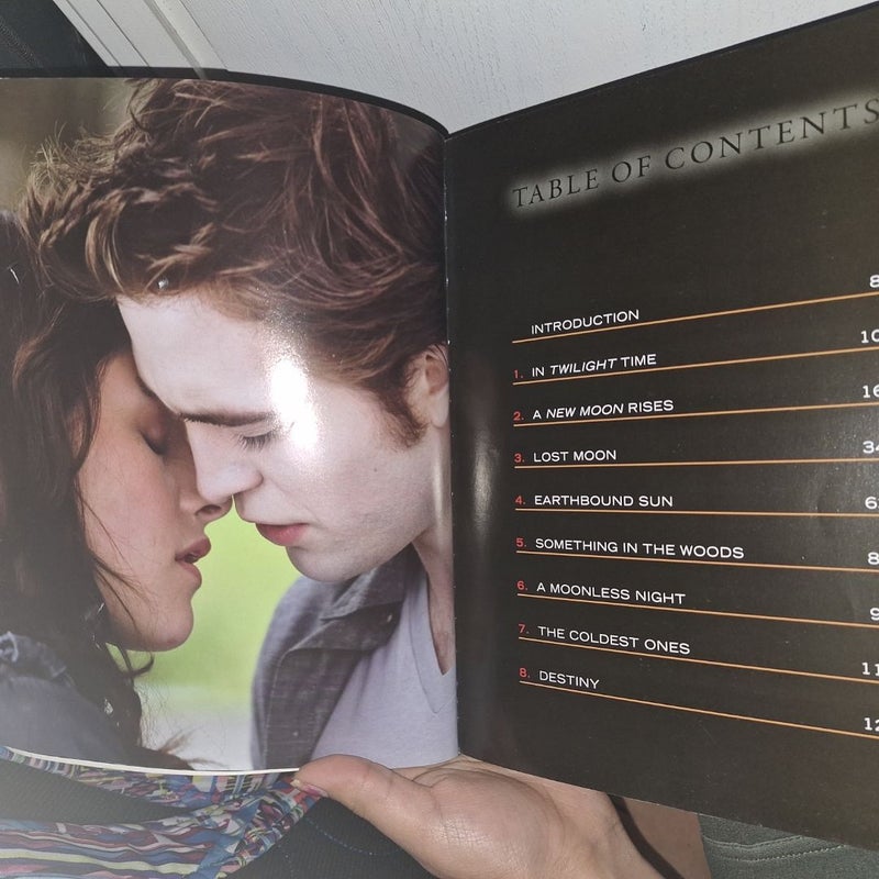 New Moon: the Official Illustrated Movie Companion