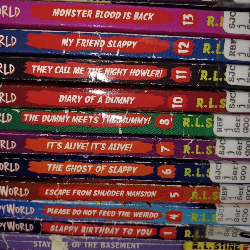 30 Goosebumps books