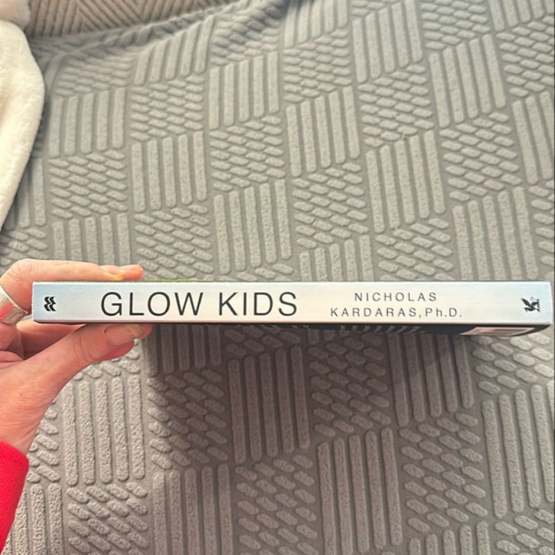 Glow Kids