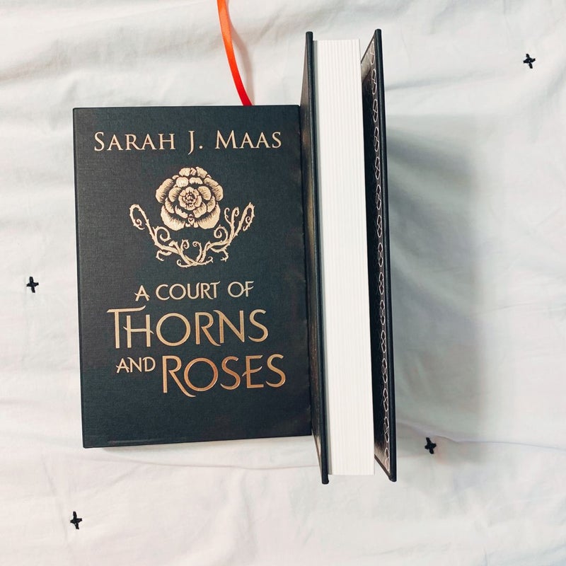 A Court of Thorns and Roses Collector's Edition