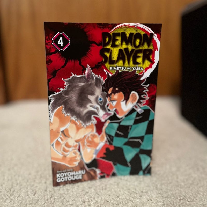 Demon Slayer: Kimetsu No Yaiba, Vol. 4