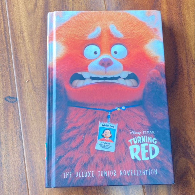 Disney/Pixar Turning Red: the Deluxe Junior Novelization