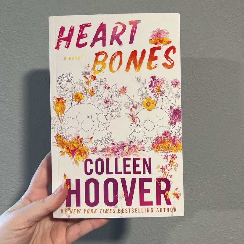 Heart Bones by Colleen Hoover, Paperback Pangobooks