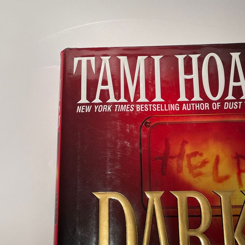 Dark Horse - Mass Market Hardcover By Hoag, Tami - VERY GOOD -( ONE LEFT)