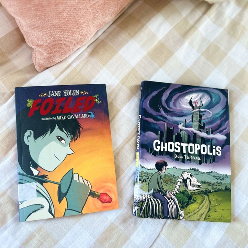 Two Comic Books Bundle 