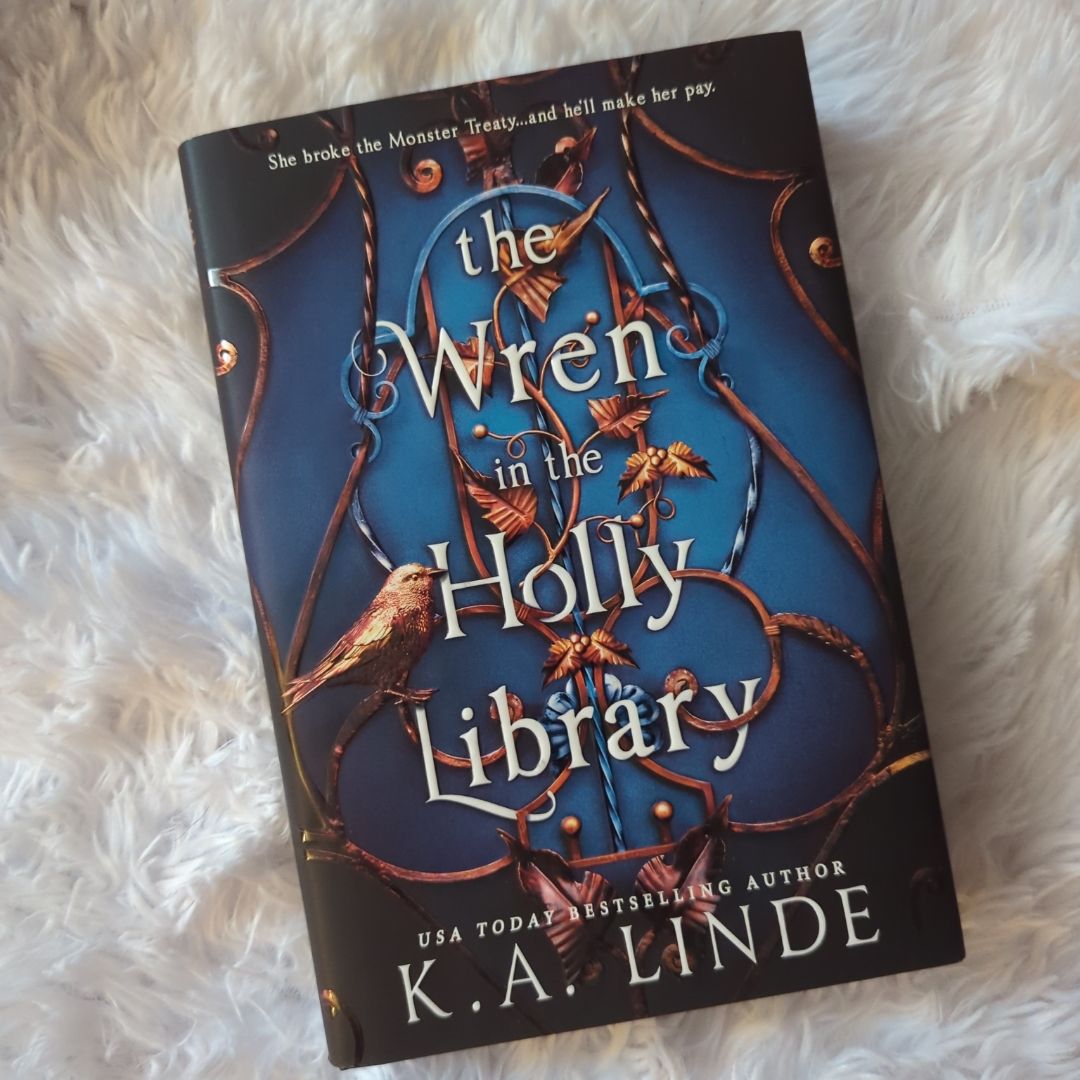 The Wren in the Holly Library (Deluxe Limited Edition)