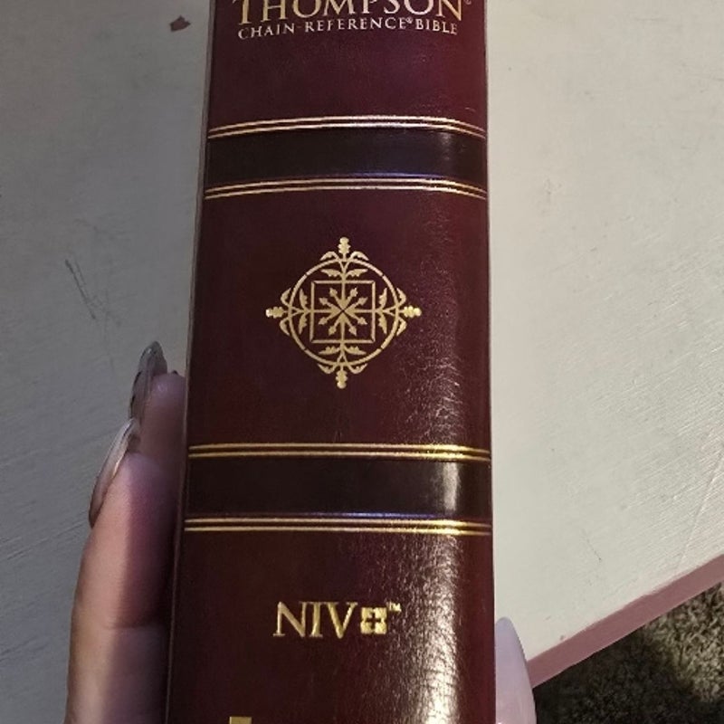 NIV Thompson Chain-Reference Bible, Handy Size, Red Letter, Comfort Print [Burgundy]