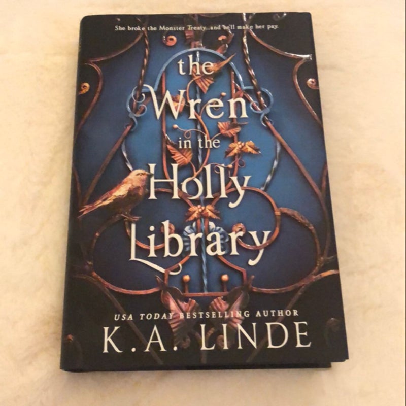 The Wren in the Holly Library (Deluxe Limited Edition)