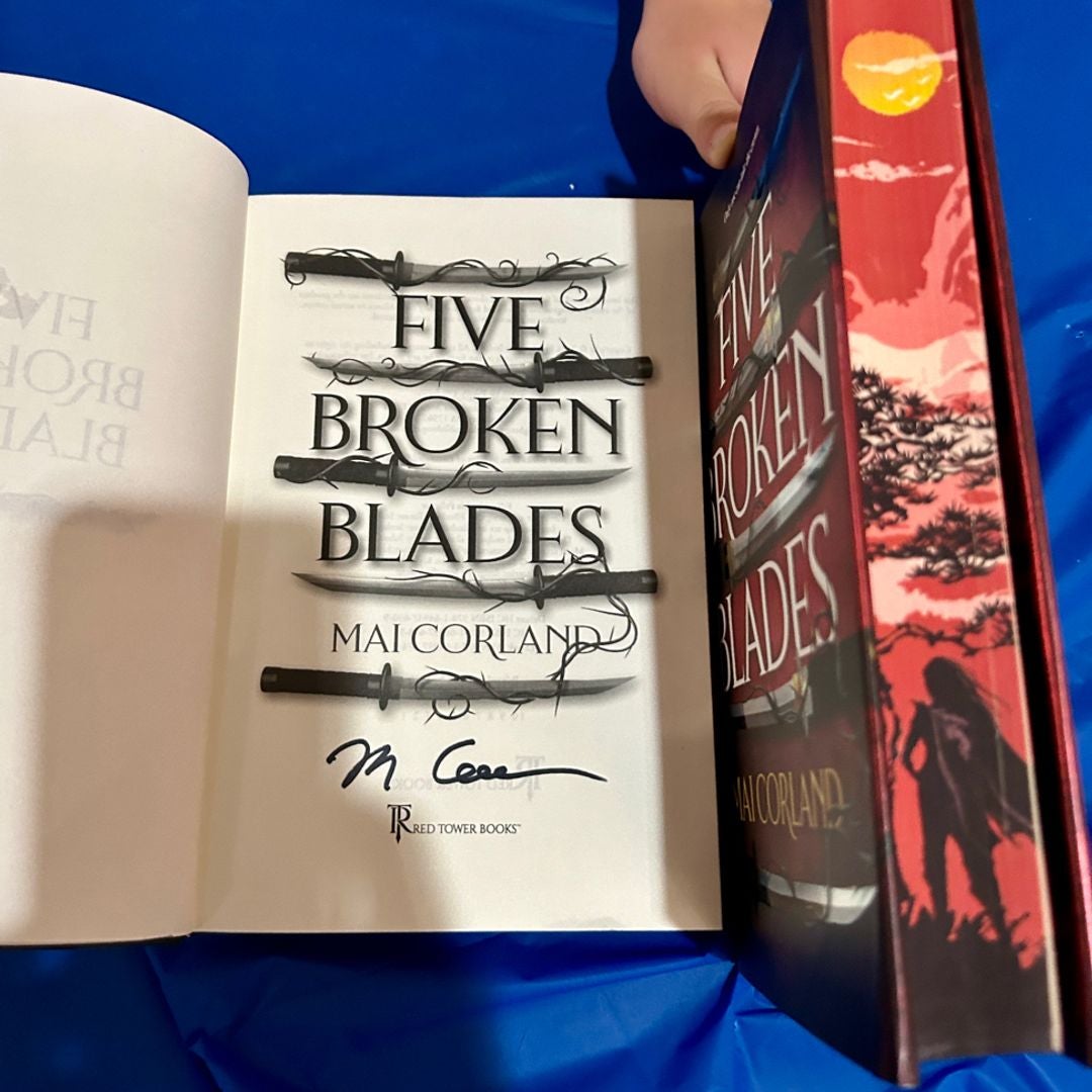 Five Broken Blades (Deluxe Limited Edition)