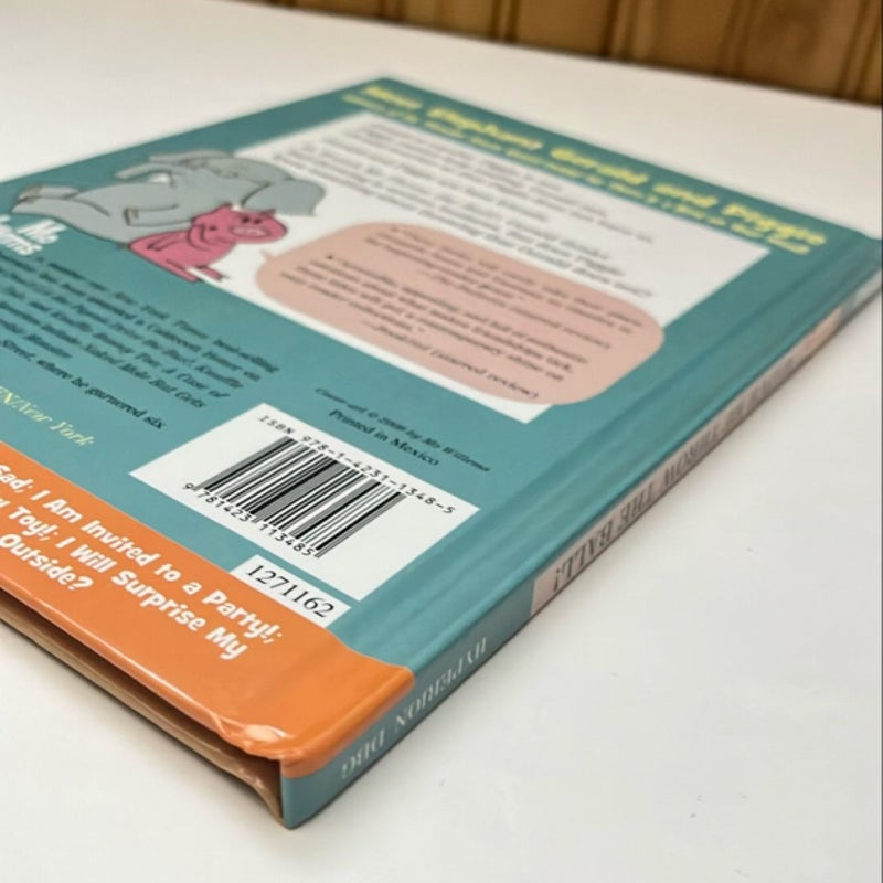 Watch Me Throw the Ball! (an Elephant and Piggie Book)