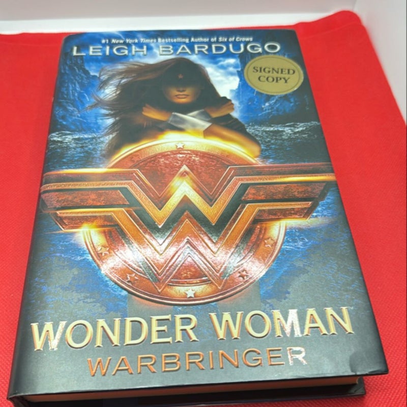 *SIGNED* Wonder Woman 