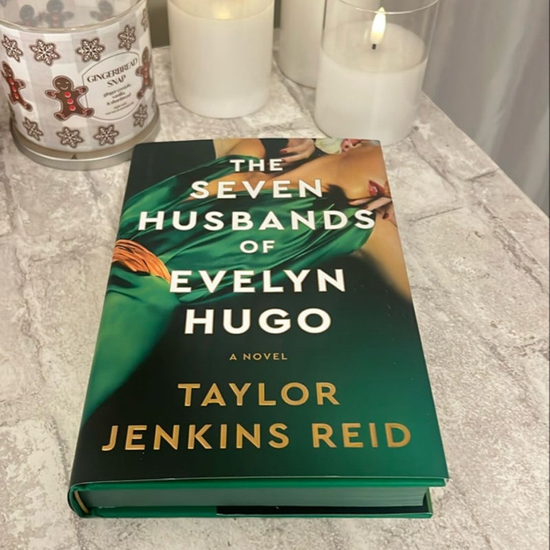 The Seven Husbands of Evelyn Hugo: Deluxe Edition Hardcover