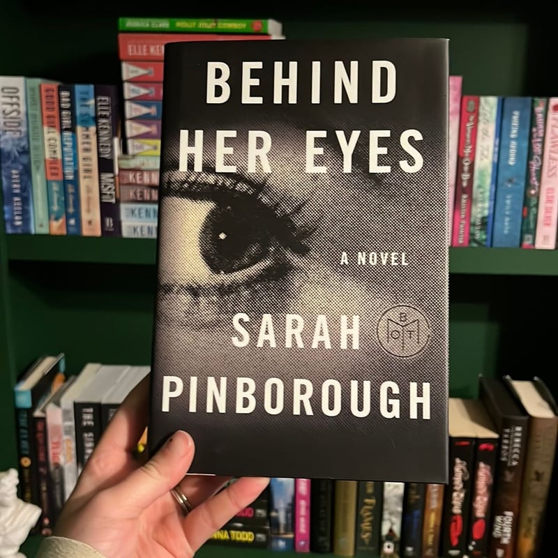 Behind Her Eyes by Sarah Pinborough, Hardcover Pangobooks