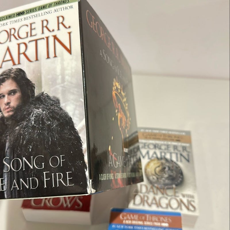 George R. R. Martin's a Game of Thrones 5-Book Boxed Set (Song of Ice and Fire Series)