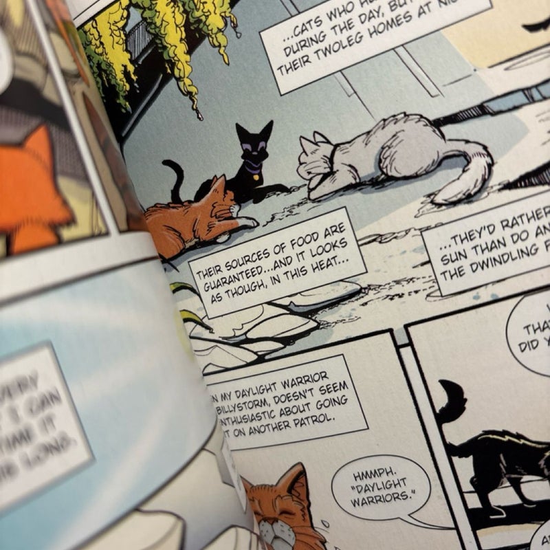 Warriors Manga: SkyClan and the Stranger: 3 Full-Color Warriors Manga Books In 1