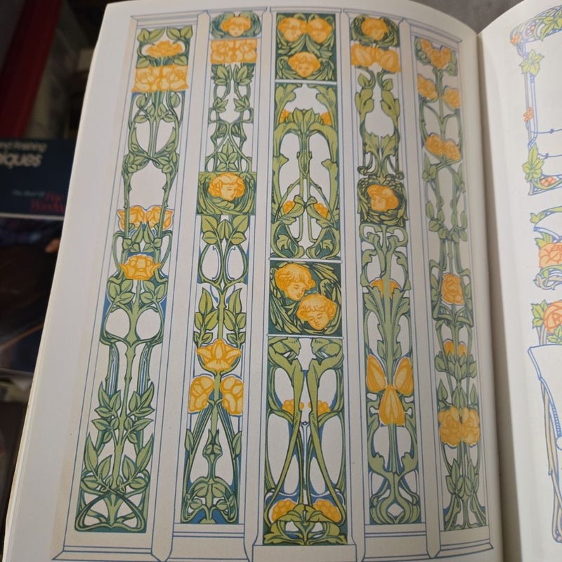 300 Art Nouveau Designs and Motifs in Full Color