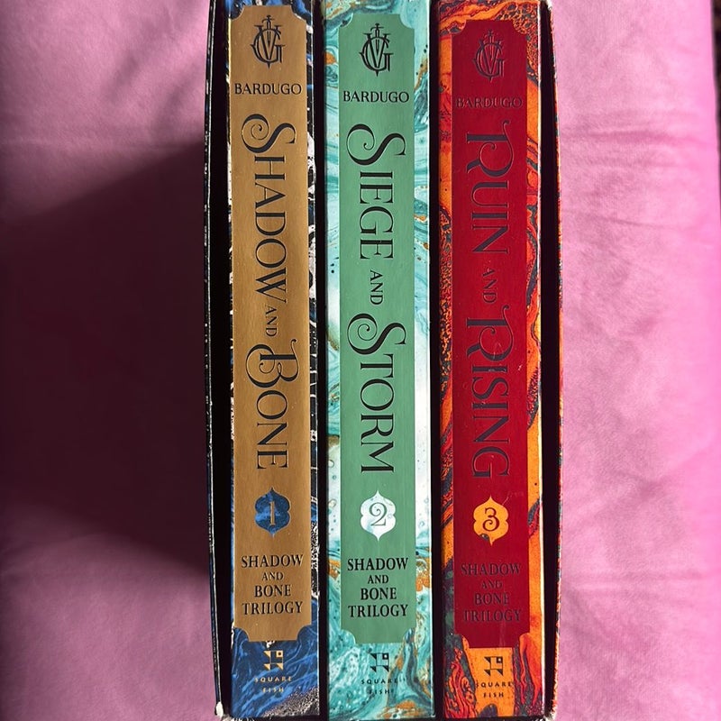 The Shadow and Bone Trilogy Boxed Set