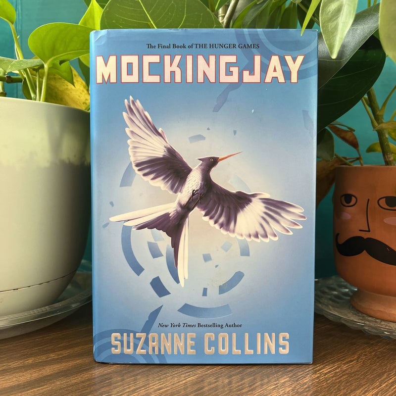 Mockingjay [English]: Suzanne Collins: : Books