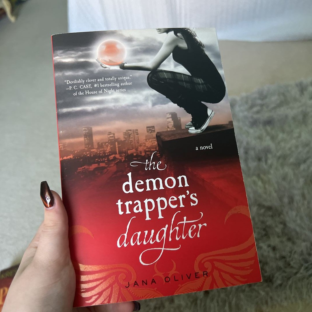 The Demon Trapper's Daughter