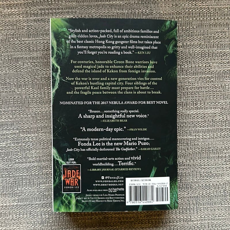 Jade City by Fonda Lee, Paperback Pangobooks