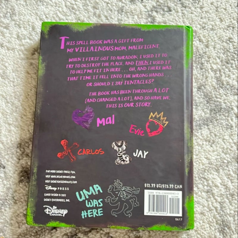 Descendants 2: Mal's Spell Book 2