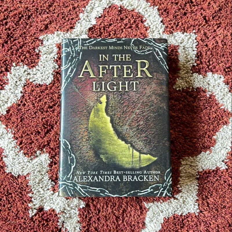 In the Afterlight (a Darkest Minds Novel, Book 3)