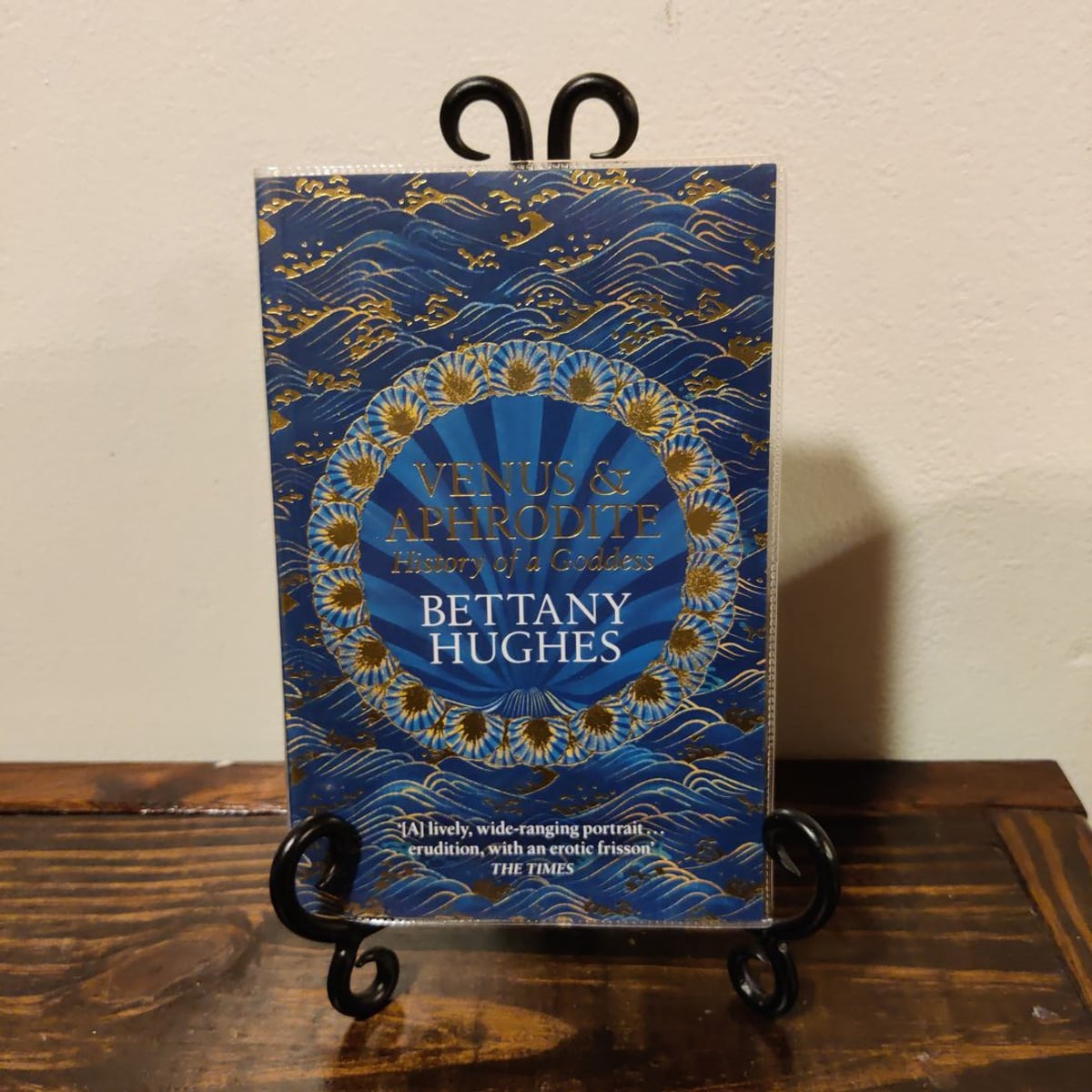 venus-and-aphrodite-by-bettany-hughes-paperback-pangobooks