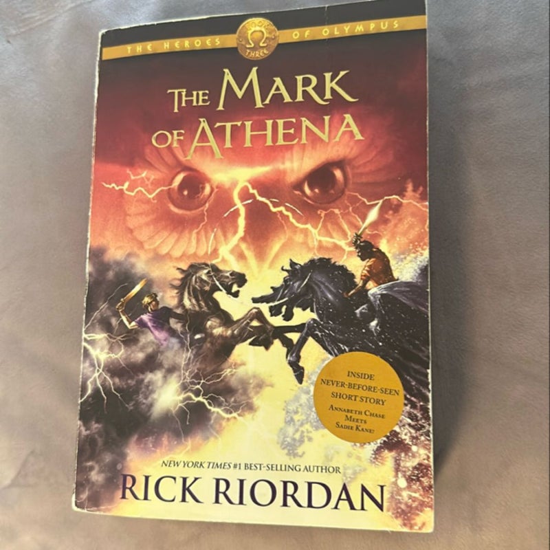 Heroes of Olympus, the Book Three the Mark of Athena (Heroes of Olympus, the Book Three)