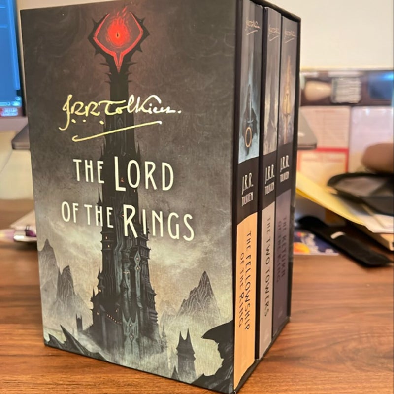 The Lord of the Rings 3-Book Paperback Box Set