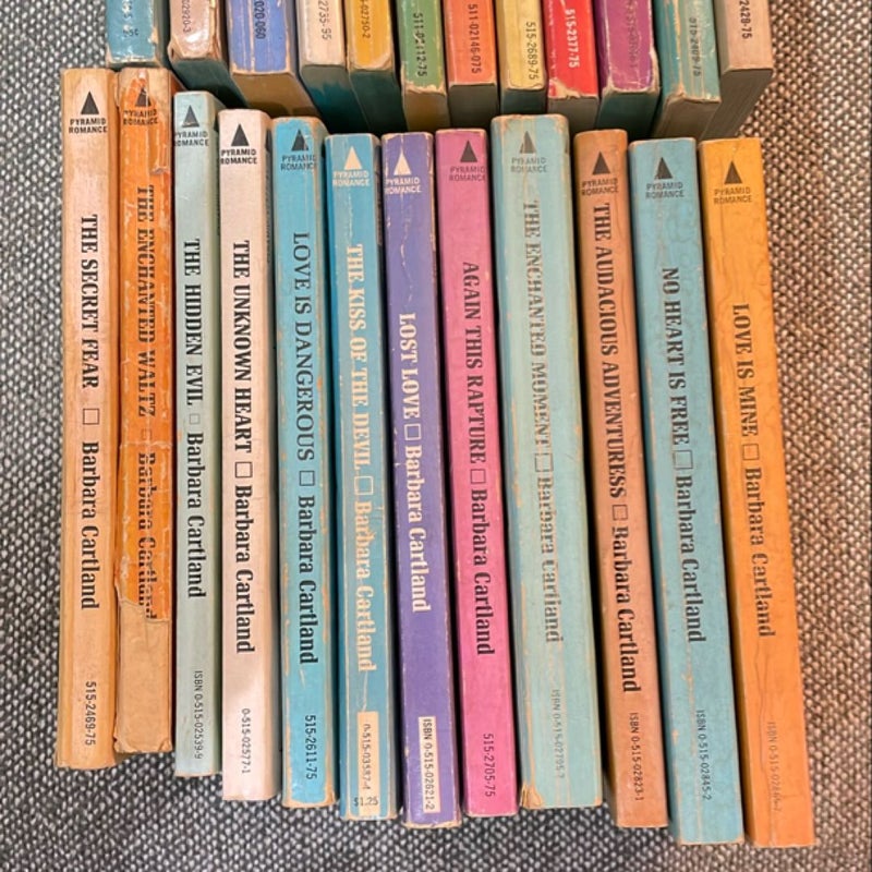 Vintage 1970s Barbara Cartland (24 books)