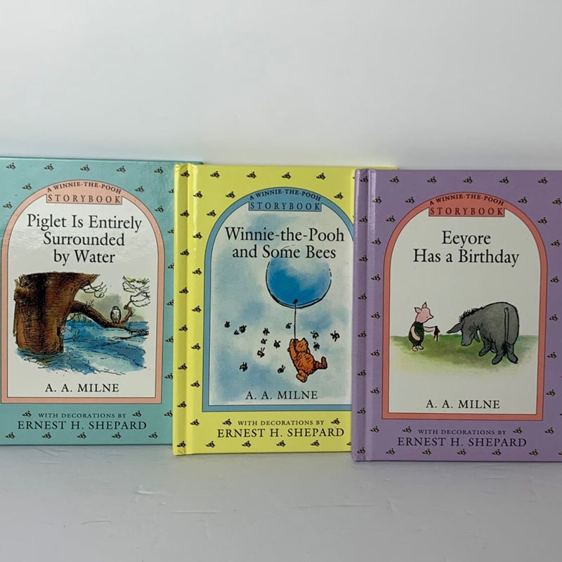 A Winnie The Pooh Storybook Lot