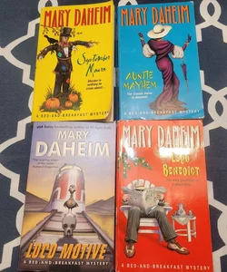 Lot of 4 Mary Daheim books