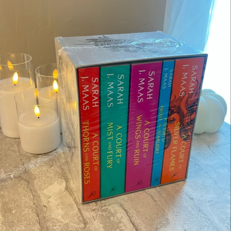 A Court of Thorns and Roses Paperback Box Set (5 Books) SEALED!!!