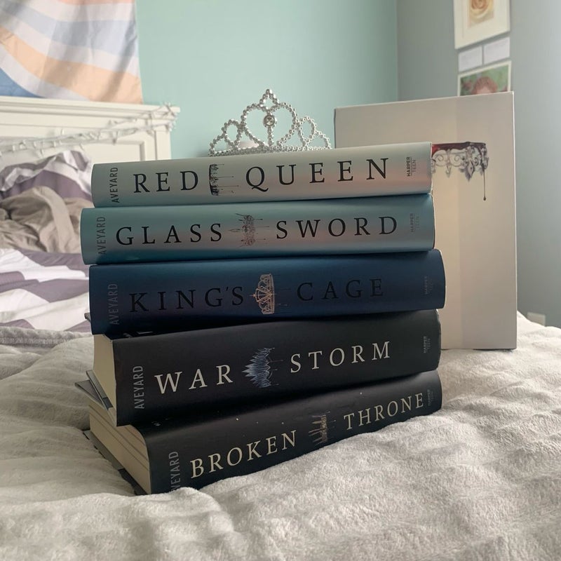 Red Queen 5-Book Hardcover Box Set