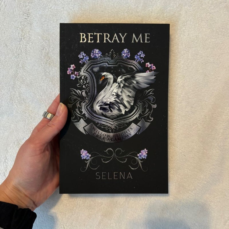 Selena Book Box from Dark & Disturbed