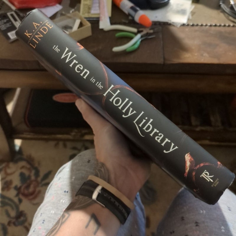 The Wren in the Holly Library (Deluxe Limited Edition)