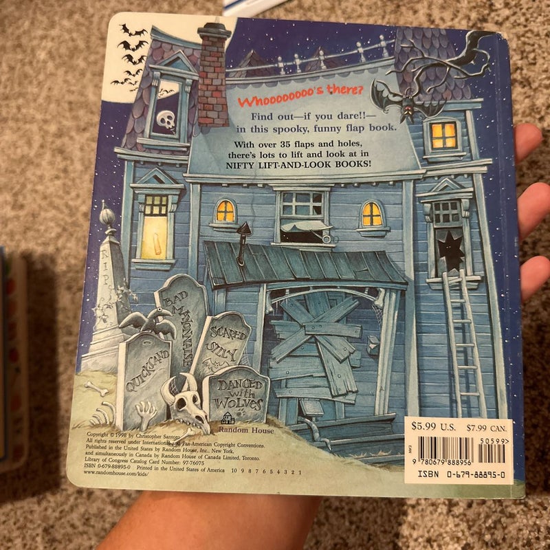 It's Haunted! by Christopher Santoro, Hardcover | Pangobooks