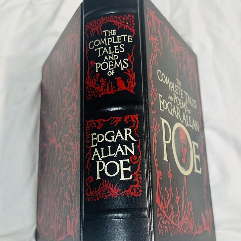 The Complete Tales & Poems of Edgar Allan Poe. 