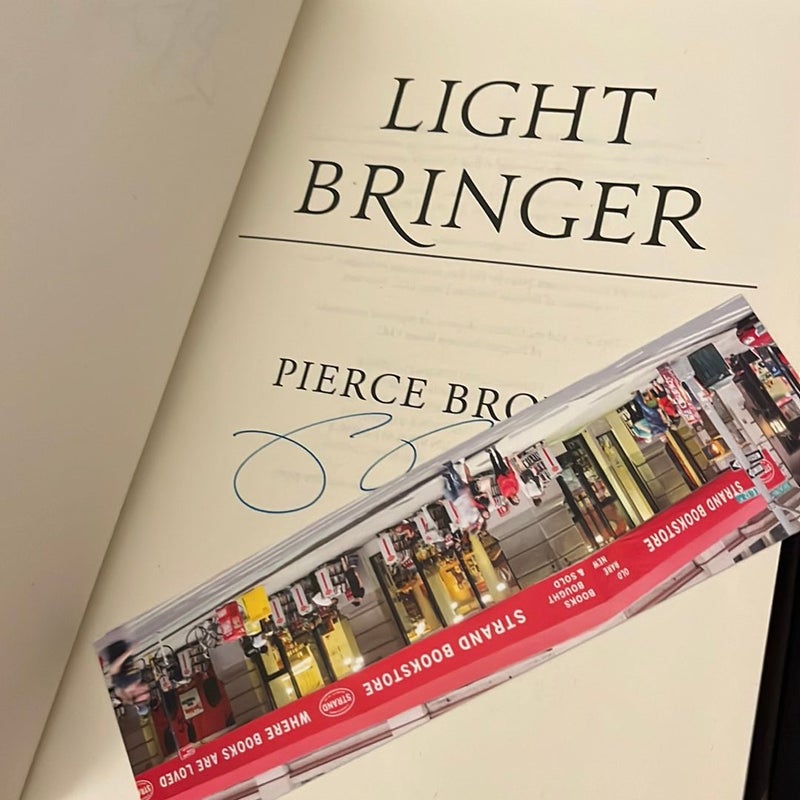 Light Bringer by Pierce Brown, Hardcover Pangobooks