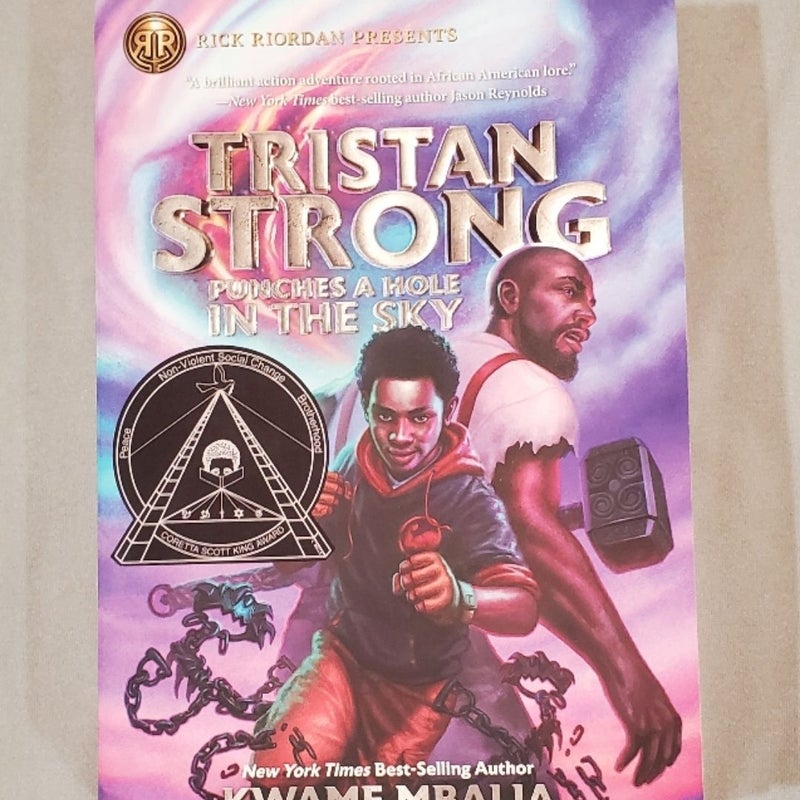 Tristan Strong Punches a Hole in the Sky (a Tristan Strong Novel, Book 1)