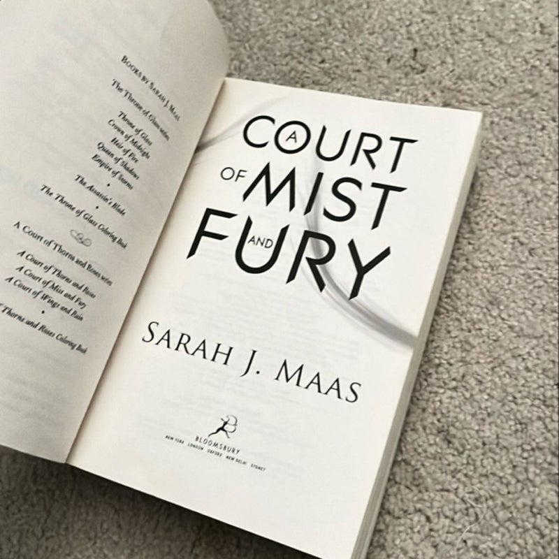 A Court of Mist and Fury hot - OOP - Sarah J. Maas - Original Paperback