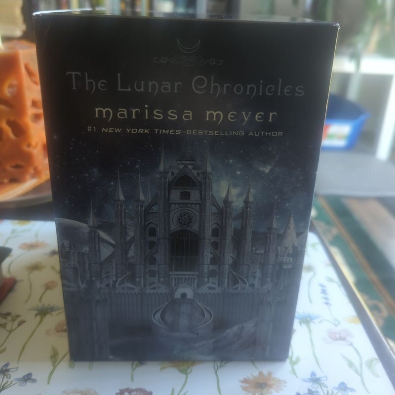 The Lunar Chronicles 