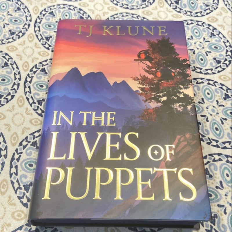 In the Lives of Puppets (Fairyloot)