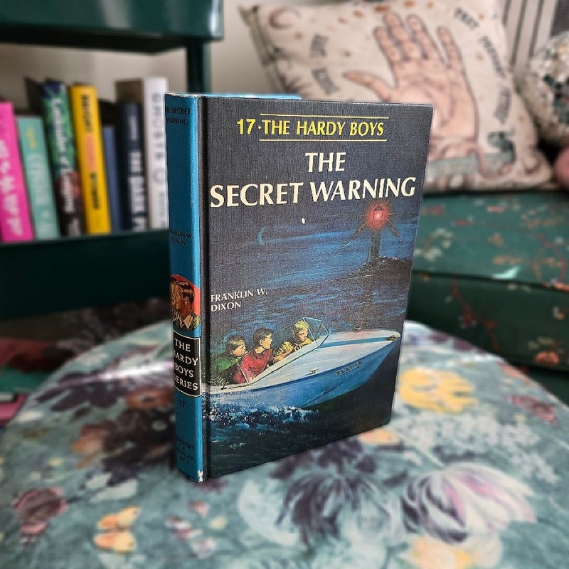 Hardy Boys 17: the Secret Warning