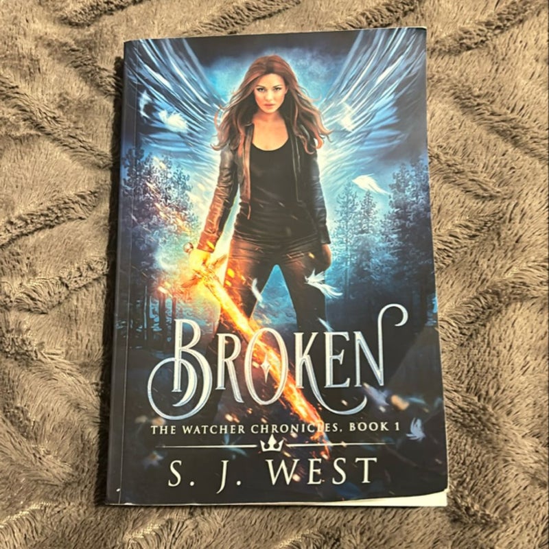 Broken (the Watcher Chronicles, Book 1, Paranormal Romance)